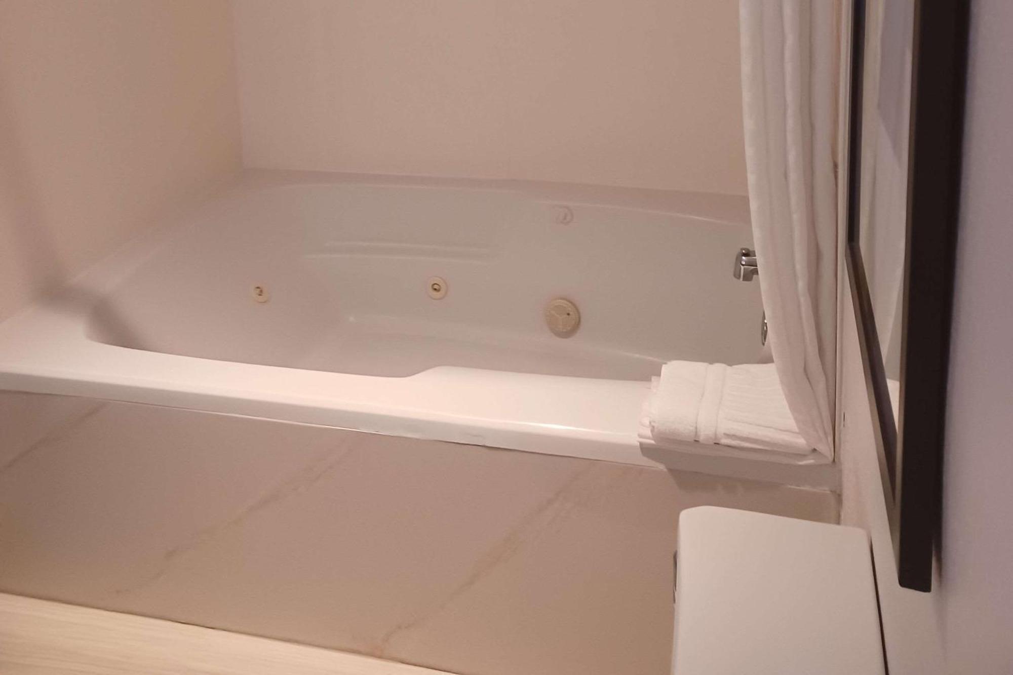Comfort Inn Edinburgh - Columbus Esterno foto